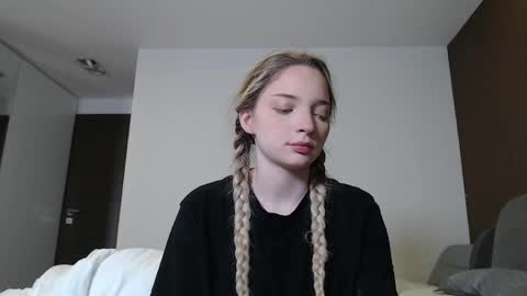 Snapshot of jessicahwinters chatting on June 2026 11:00:01 PM Jessica online show from June 2026 11:00:01 PM