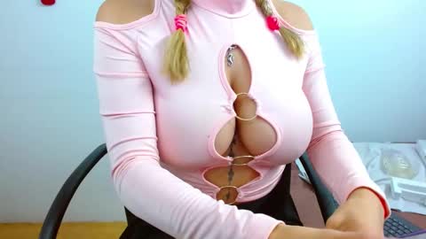 Snapshot of jessicarabbit4 chatting on February 2025 06:15:01 AM jessicarabbit4 online show from February 2025 06:15:01 AM