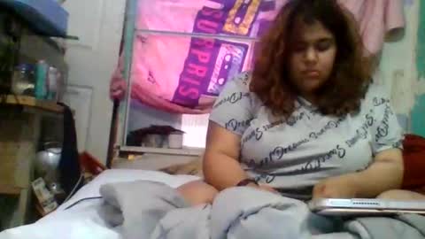 Snapshot of jessicarabbits4 chatting on April 2026 12:30:02 AM dovedianna online show from April 2026 12:30:02 AM