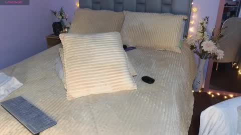 Sofia online show from January 2025 02:47:02 AM