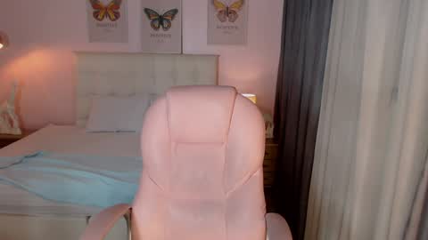 Snapshot of jessie_williams_01 chatting on January 2025 07:13:02 AM Your Sweet Angel online show from January 2025 07:13:02 AM