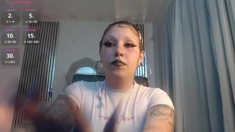 Snapshot of jessie_williams_01 chatting on June 2026 07:37:02 PM Your Sweet Angel online show from June 2026 07:37:02 PM