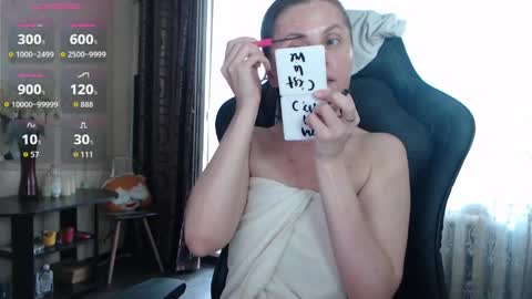 Snapshot of jessiemays chatting on June 2026 11:43:01 AM Jess online show from June 2026 11:43:01 AM