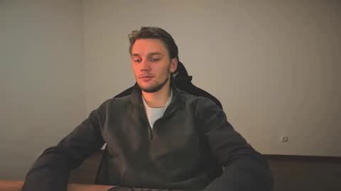 Snapshot of jessierise chatting on October 2025 08:29:02 PM JessieRise online show from October 2025 08:29:02 PM