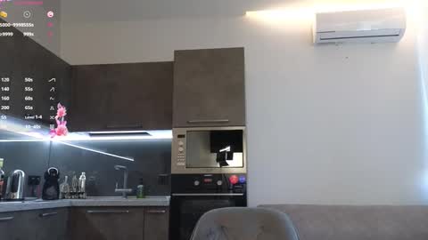 Snapshot of jessiexxi chatting on September 2025 04:11:02 AM Jessie   TG channel  online show from September 2025 04:11:02 AM