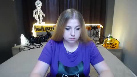 Jess online show from October 2025 06:57:01 AM