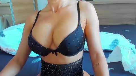 jesssica online show from January 2025 08:33:01 AM