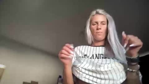 Snapshot of jessye_vega chatting on September 2025 01:45:02 PM Jessye online show from September 2025 01:45:02 PM