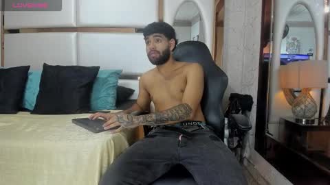 Snapshot of jesus77_ chatting on November 2025 02:31:02 PM --- Jesus --- online show from November 2025 02:31:02 PM