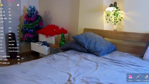 Hi all. My name is Naomi and Im glad to see you in my room  online show from January 2025 10:17:01 PM