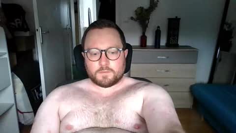 jeuneloup92 online show from November 2025 09:28:02 AM