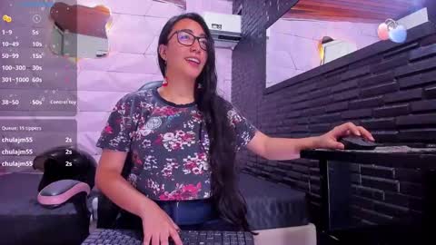 Queen online show from February 2025 07:30:01 PM