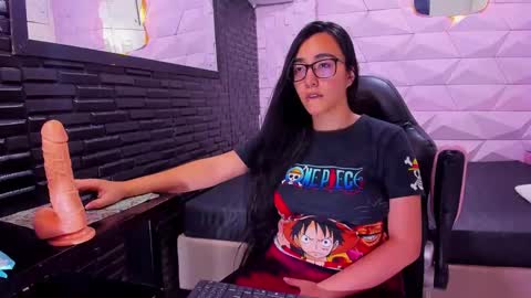 Queen online show from March 2025 07:49:02 PM