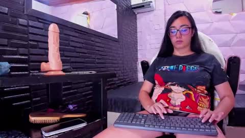 Queen online show from March 2025 12:22:02 AM