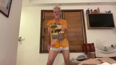 Snapshot of jewlronny chatting on February 2026 08:54:01 PM jewlronny online show from February 2026 08:54:01 PM