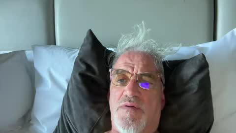 jewlronny online show from April 2026 12:50:01 PM