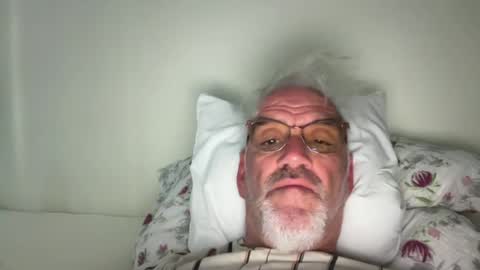Snapshot of jewlronny chatting on June 2026 05:06:01 AM jewlronny online show from June 2026 05:06:01 AM
