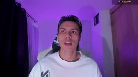 Snapshot of jeyden_camilo chatting on October 2025 09:09:02 PM Jeyden Camilo online show from October 2025 09:09:02 PM