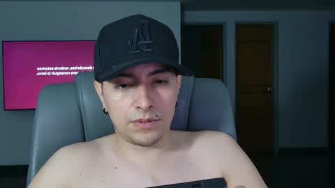 Jhoan Saenz online show from November 2025 04:22:01 AM