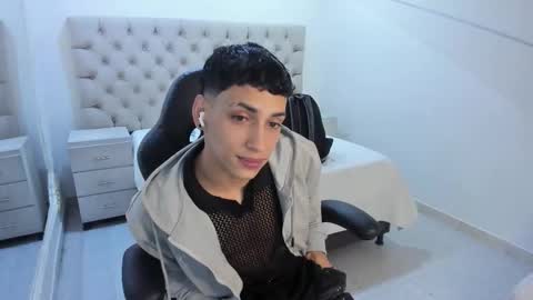 jhoanleandro online show from January 2026 03:54:01 AM