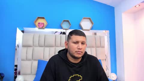 jhon_and_catalina online show from October 2025 12:28:01 PM