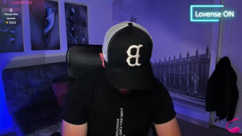 John Bear.... online show from November 2025 11:20:01 AM