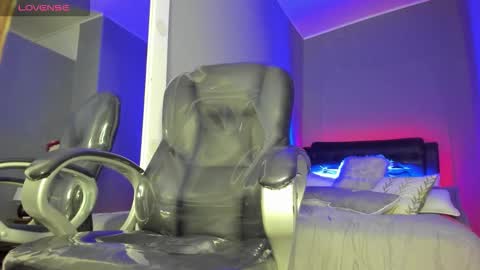 Jhon online show from October 2025 12:24:02 PM