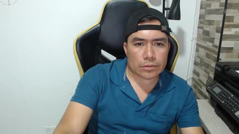 Snapshot of jhonatan_morales chatting on October 2025 12:53:01 AM jhonatan_morales online show from October 2025 12:53:01 AM