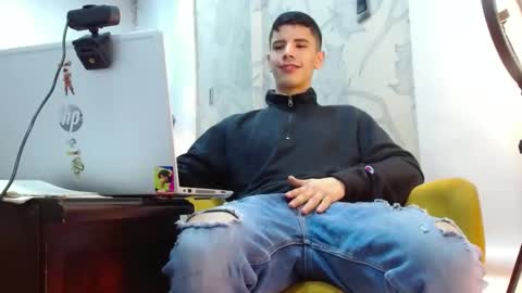 jhon online show from October 2025 01:07:02 PM