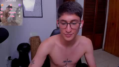 Snapshot of jhonleving chatting on February 2025 12:14:01 AM Jack online show from February 2025 12:14:01 AM