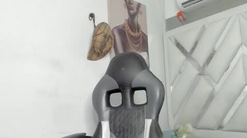 jhonny online show from December 2024 10:13:01 AM