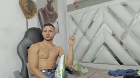 jhonny online show from December 2024 10:10:02 AM