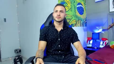 jhonny online show from November 2025 04:14:02 AM