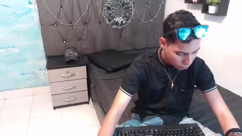 Snapshot of jhonny_latinboy chatting on January 2025 04:57:02 AM Jhonny online show from January 2025 04:57:02 AM