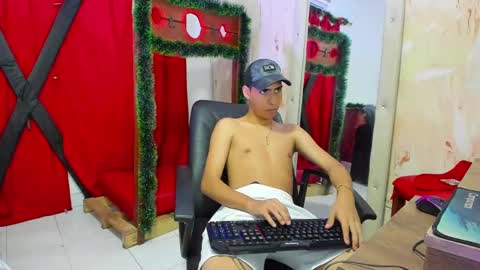 Snapshot of jhonny_latinboy chatting on January 2025 05:00:01 AM Jhonny online show from January 2025 05:00:01 AM