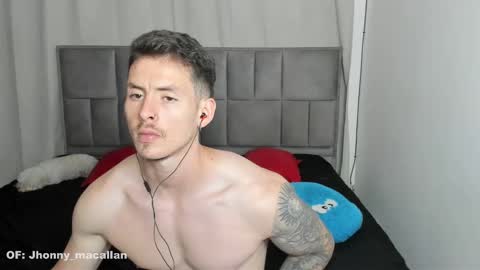Snapshot of jhonny_macallan chatting on February 2025 08:03:01 PM Jhonaiker online show from February 2025 08:03:01 PM
