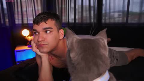 Jhonny  online show from October 2025 09:59:02 PM