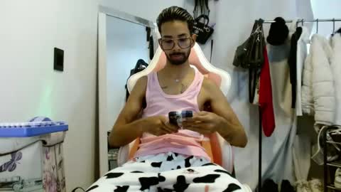 Snapshot of jhonsonvlatino chatting on June 2026 12:42:02 PM jhonsonvlatino online show from June 2026 12:42:02 PM