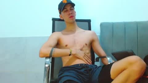 Snapshot of jhony_sex3 chatting on May 2026 06:21:02 AM jhony_sex3 online show from May 2026 06:21:02 AM