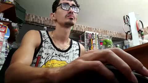 Jhosuamoore  online show from April 2026 01:19:01 PM