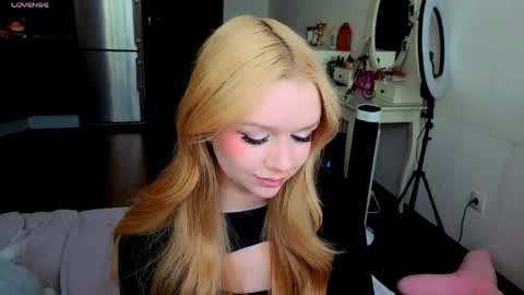 Snapshot of jiaalisaa chatting on May 2026 12:23:01 PM Lisa I would really appreciate it if you could help me achieve 88 thumbs up favorite patterns 38457588 online show from May 2026 12:23:01 PM