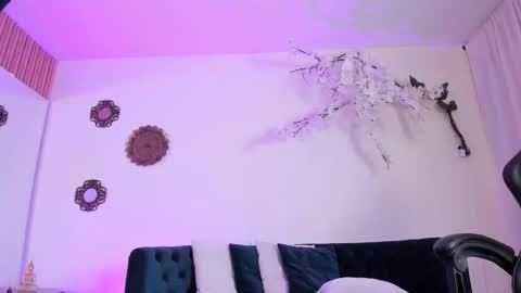 Jimena Adams online show from February 2026 07:07:01 PM