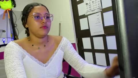 Snapshot of jimena_bell chatting on September 2025 01:36:02 PM Jimena online show from September 2025 01:36:02 PM