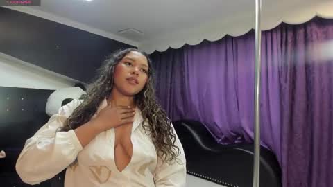 Snapshot of jimena_bell chatting on November 2025 02:23:02 AM Jimena online show from November 2025 02:23:02 AM
