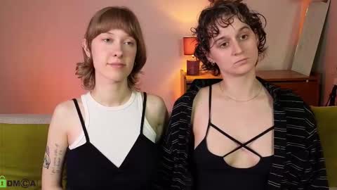 Snapshot of jitoon_exe chatting on September 2025 07:15:02 PM Hey Guys We are Julia ginger  Tina brunette online show from September 2025 07:15:02 PM