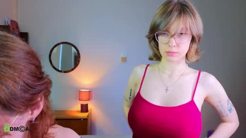 Snapshot of jitoon_exe chatting on April 2026 04:33:02 PM Hey Guys We are Julia ginger Tina brunette online show from April 2026 04:33:02 PM