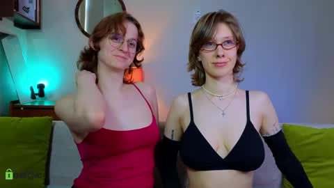 Snapshot of jitoon_exe chatting on April 2026 04:31:02 PM Hey Guys We are Julia ginger Tina brunette online show from April 2026 04:31:02 PM