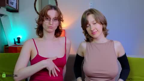 Snapshot of jitoon_exe chatting on May 2026 07:09:02 PM Hey Guys We are Julia ginger Tina brunette online show from May 2026 07:09:02 PM