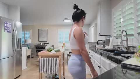 Snapshot of jiwon4u chatting on September 2025 12:21:02 AM Jiwon online show from September 2025 12:21:02 AM