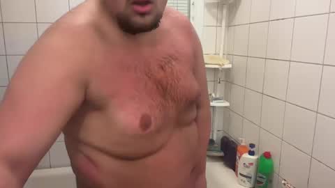 Snapshot of jj943123 chatting on February 2025 04:10:01 PM jj943123 online show from February 2025 04:10:01 PM